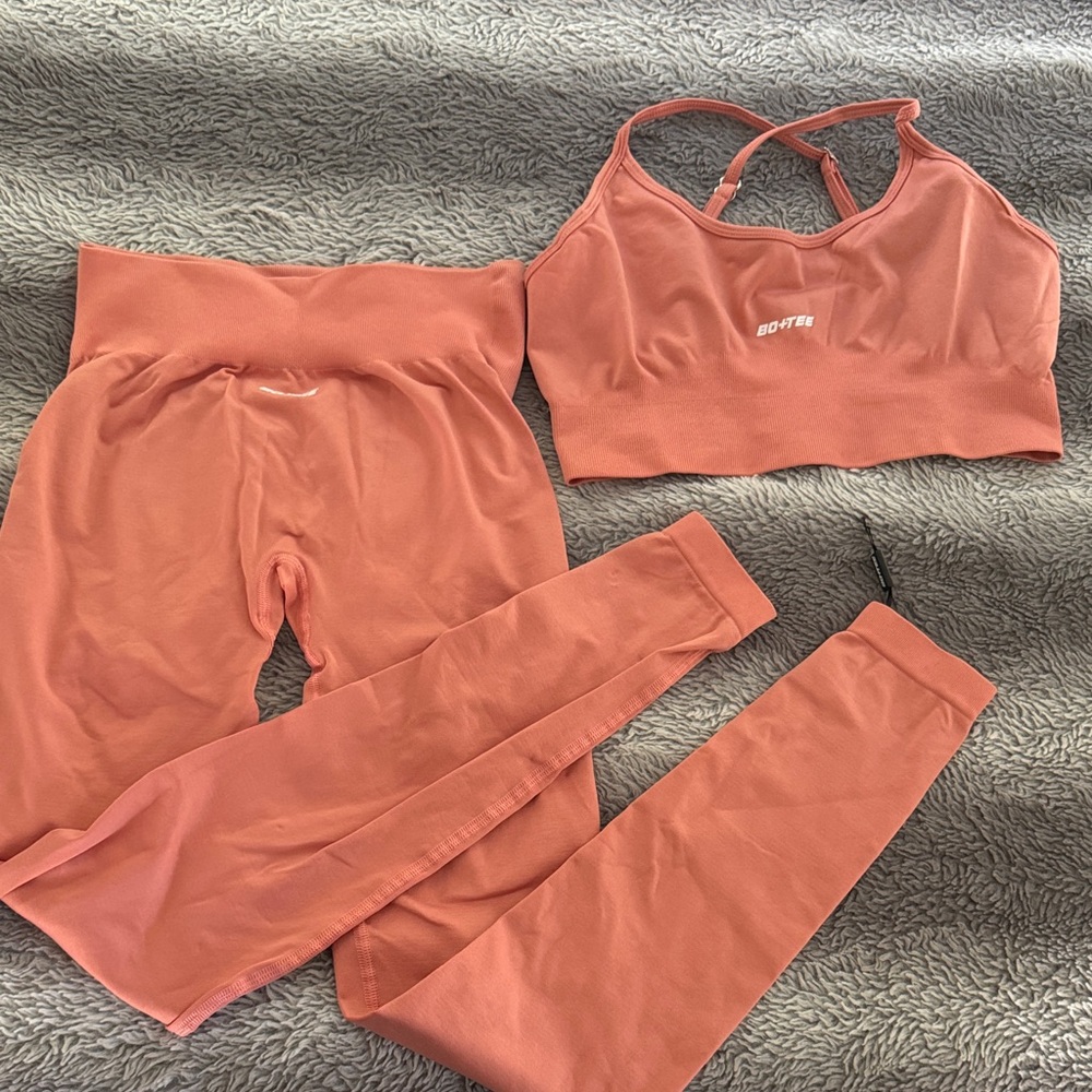 bo+tee Coral workout  Set